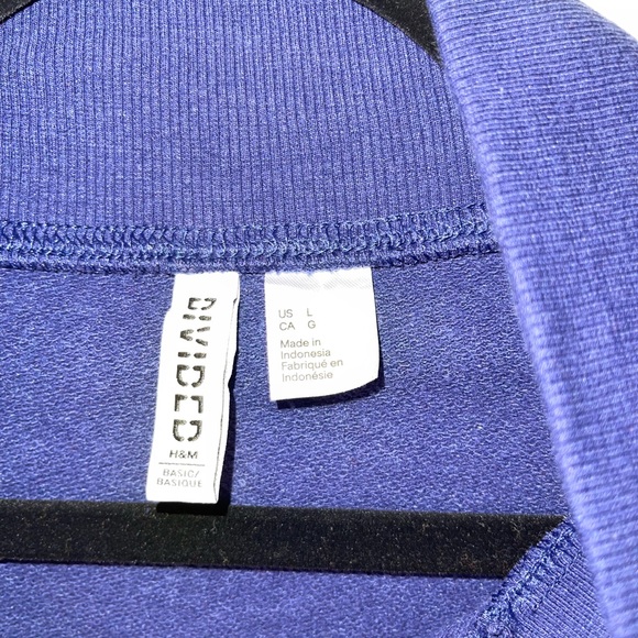 ☆ H&M Zip-up Sweatshirt | Semi-Crop | Blue, Red and White - Picture 4 of 4